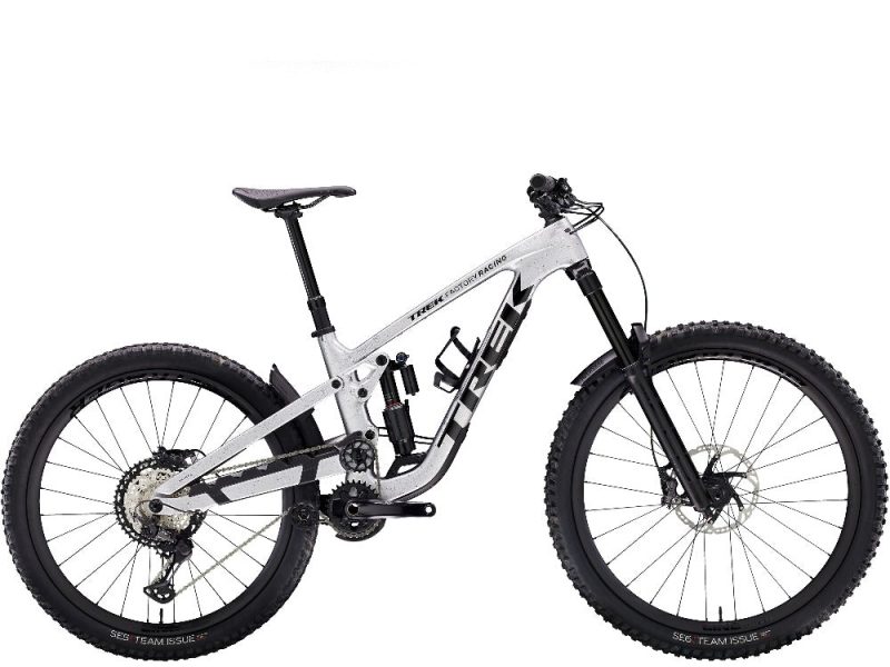 Trek Slash 9.8 XT Mountain Bike 2025 - Image 3